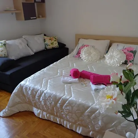 Diana Apartment